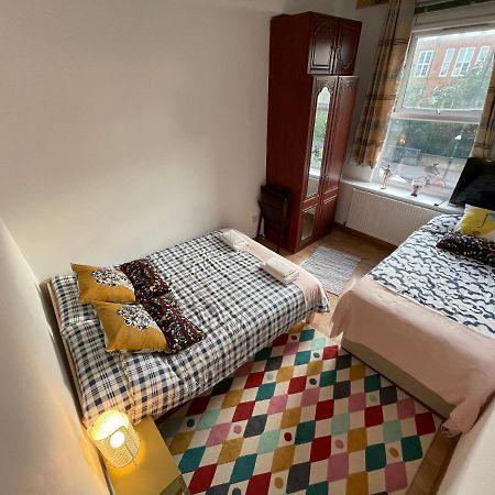 Spacious Family Flat ลอนดอน ภายนอก รูปภาพ