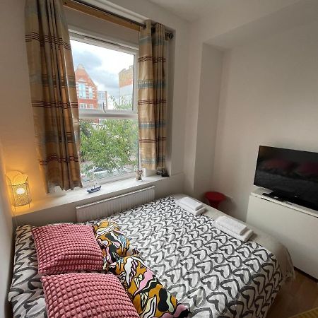 Spacious Family Flat ลอนดอน ภายนอก รูปภาพ